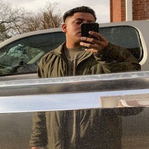 Meet your Posher, Christian